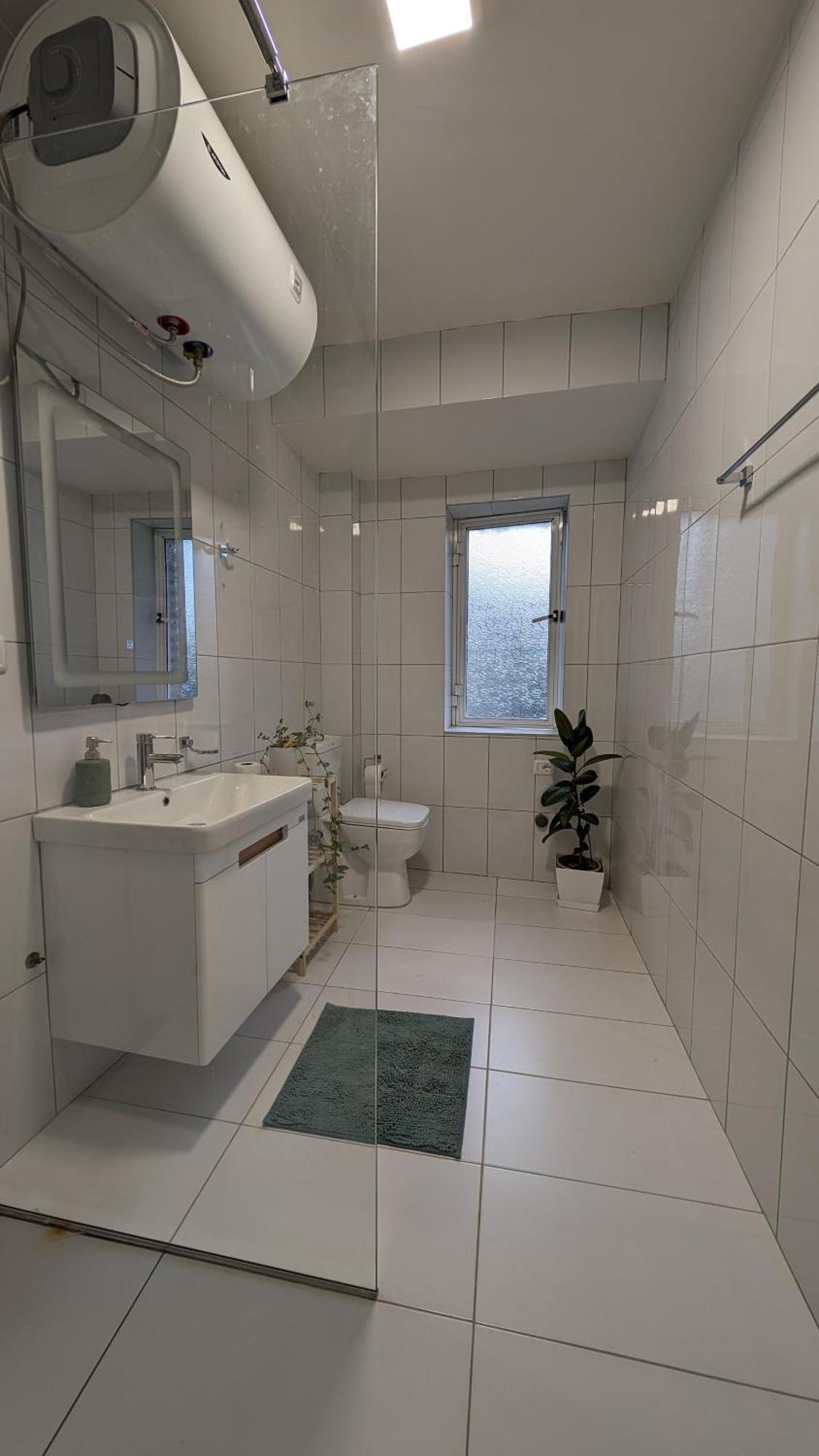 Modern Cozy Apartment 10 Min Walk To Skanderbeg Square Tirana Exteriör bild