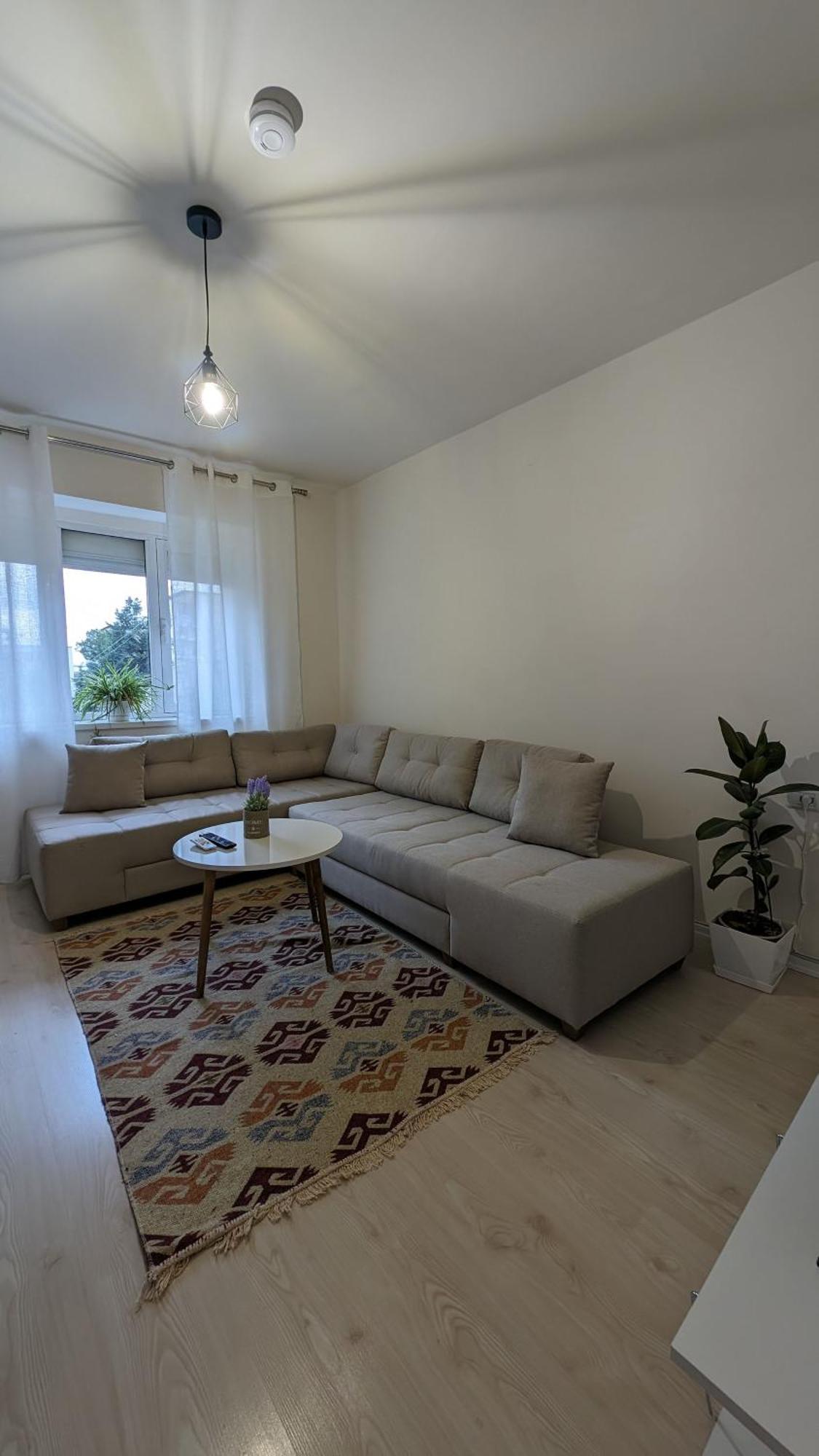 Modern Cozy Apartment 10 Min Walk To Skanderbeg Square Tirana Exteriör bild